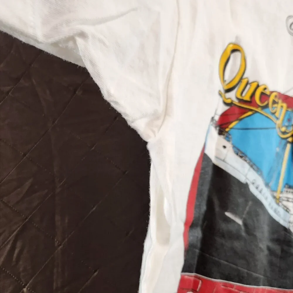 1992 Queen Mary Long Beach T-Shirt Audience with the Queen Hanes Mens Size Med - Picture 7 of 13